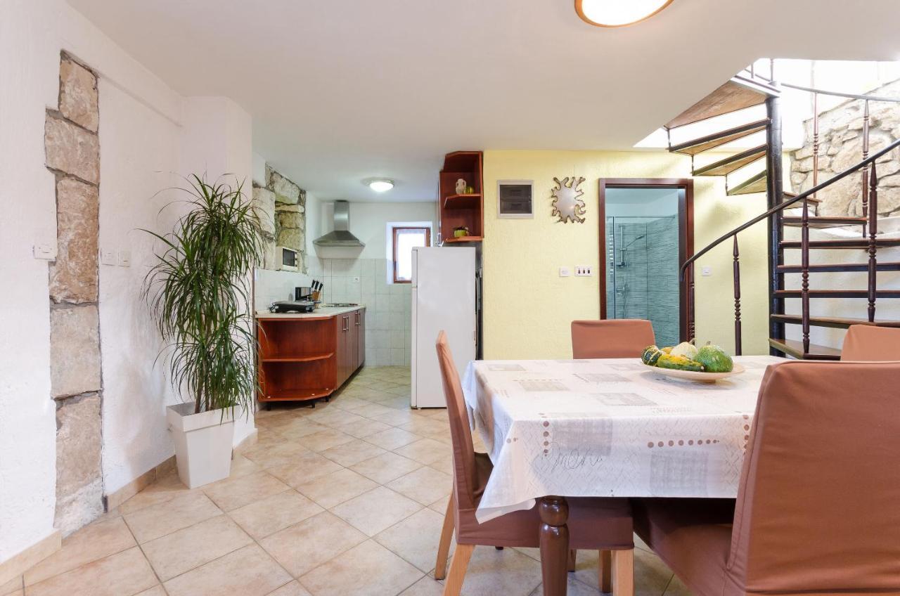 Apartment Josip Пломин Экстерьер фото